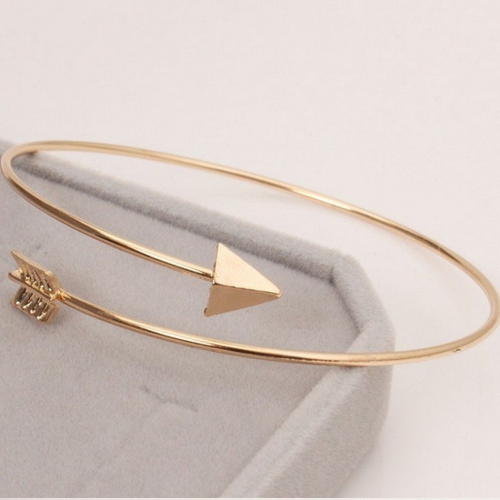 New! Gold Arrow Bangle Bracelet